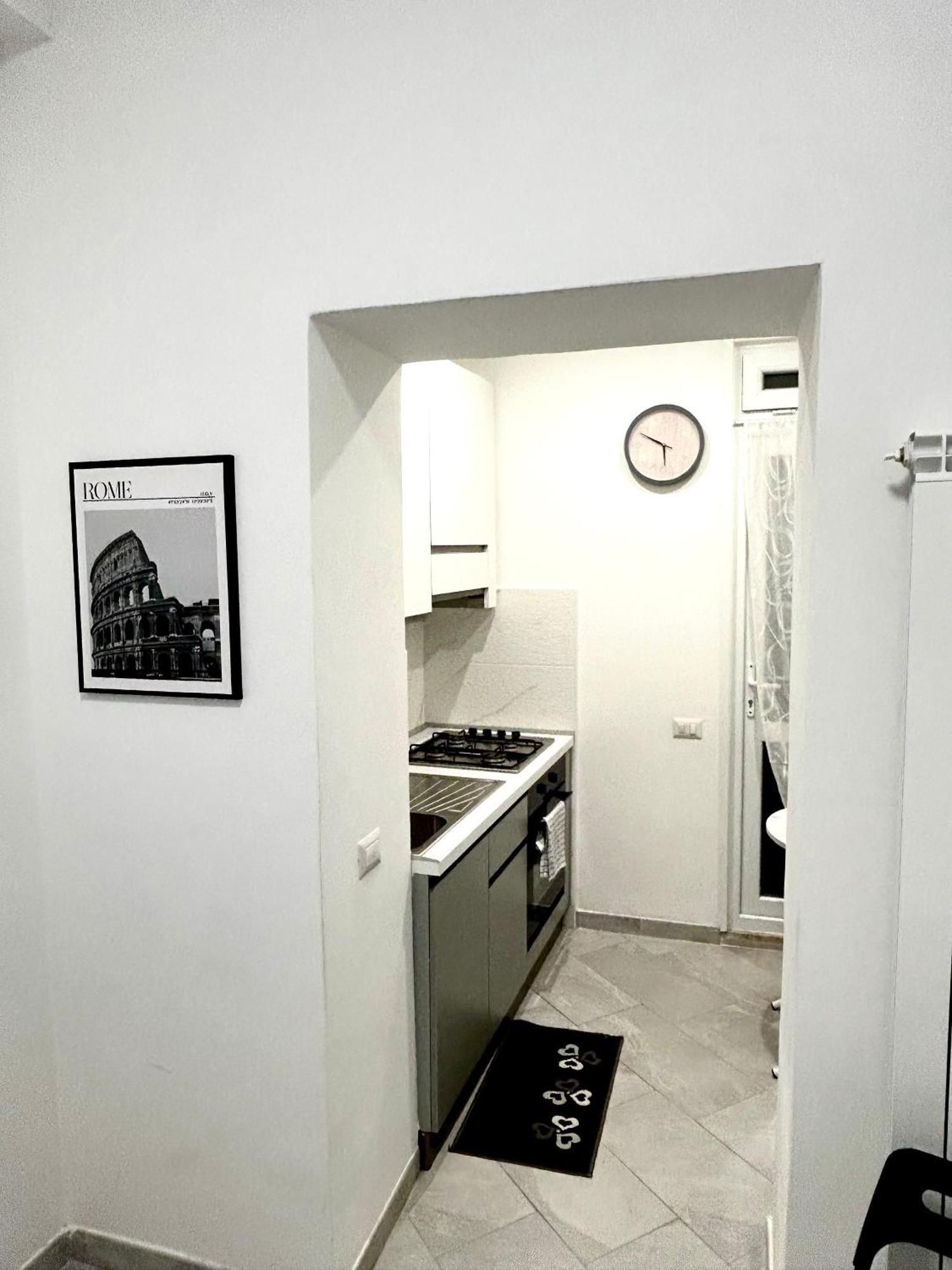 Roma Colosseo Apartment ภายนอก รูปภาพ