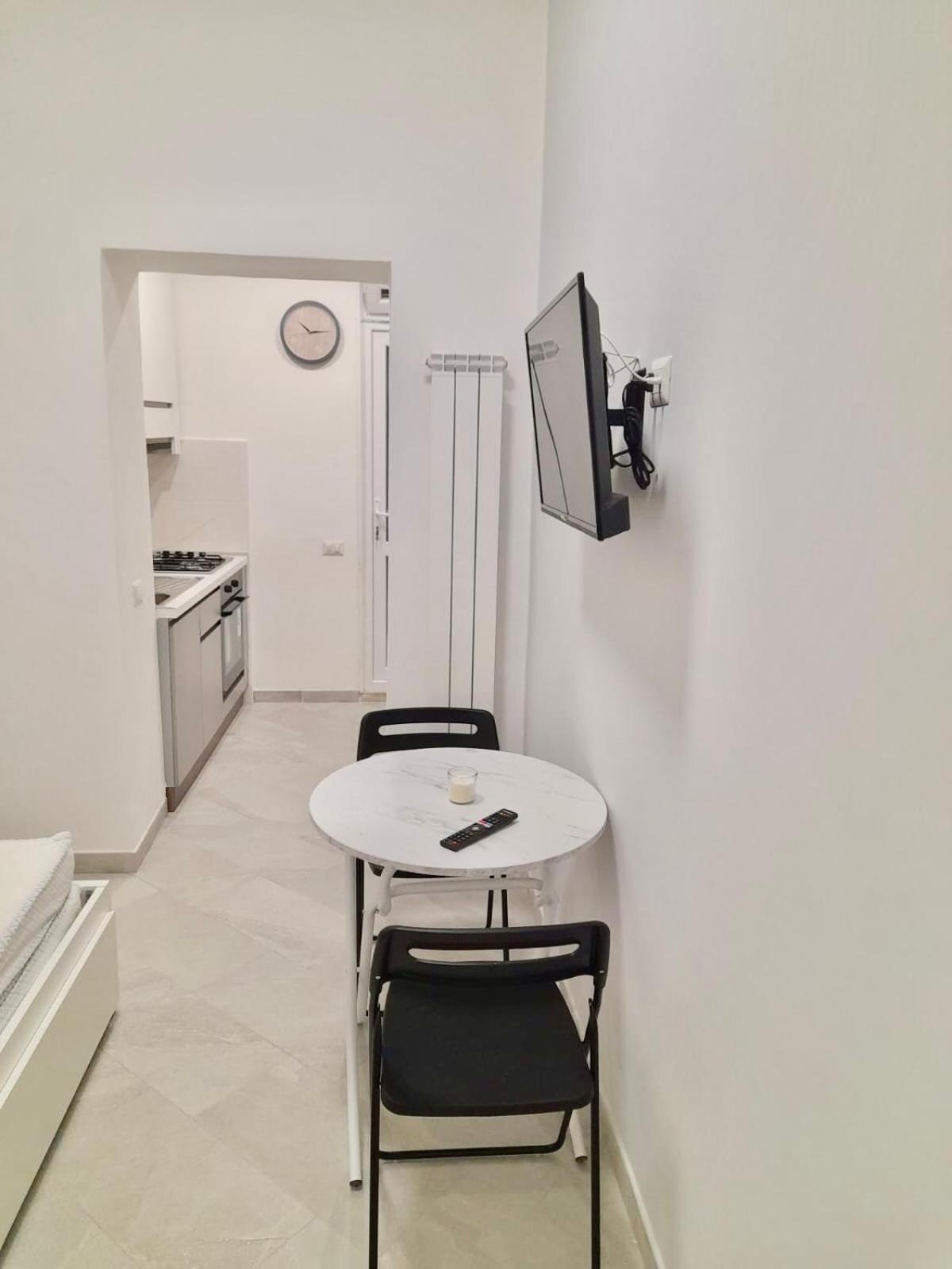 Roma Colosseo Apartment ภายนอก รูปภาพ