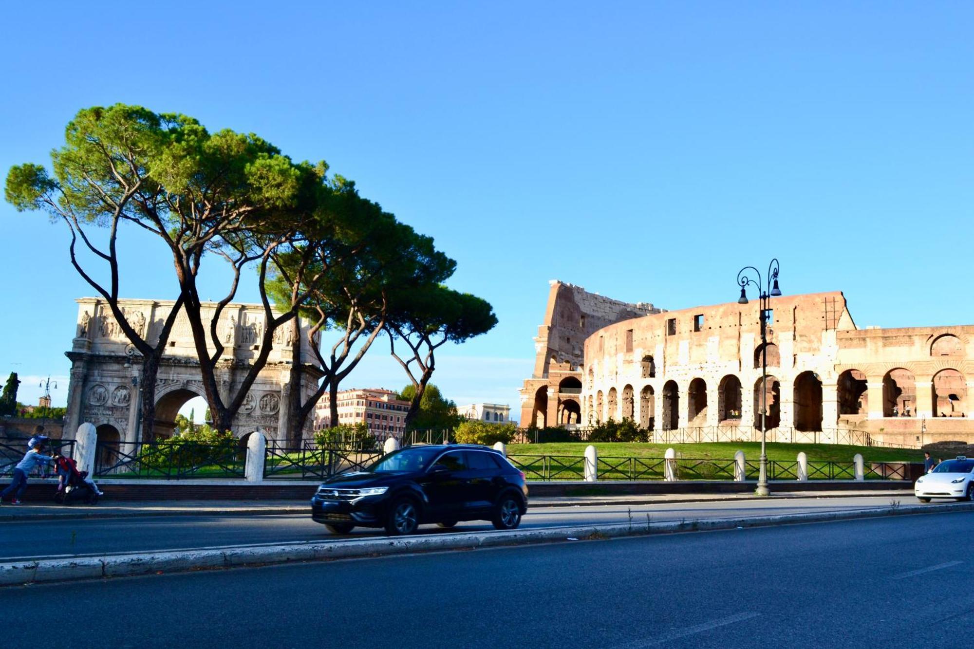 Roma Colosseo Apartment ภายนอก รูปภาพ
